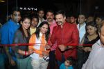 Vivek Oberoi at Kirti rathore store launch in Mumbai on 14th Oct 2014 (65)_543e198b4fca9.JPG
