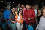 Vivek Oberoi at Kirti rathore store launch in Mumbai on 14th Oct 2014 (68)_543e198cccbe3.JPG