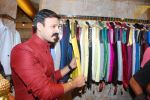 Vivek Oberoi at Kirti rathore store launch in Mumbai on 14th Oct 2014 (81)_543e19945e1f9.JPG