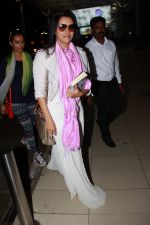 Asin Thottumkal snapped at Domestic airport on 16th Oct 2014 (17)_544117dcb5300.JPG