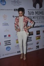 Deepika Padukone at Day 2 of 16th Mumbai Film Festival (MAMI) on 15th Oct 2014 (75)_544108765505c.JPG