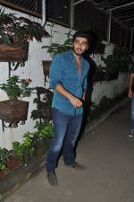Arjun Kapoor snapped at Hollywood screening in Sunny Super Sound on 17th Oct 2014 (94)_5443a05641df1.JPG