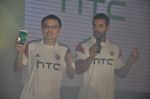 John Abraham at HTC Mobile launch on 17th Oct 2014 (10)_54439e49a13c7.JPG