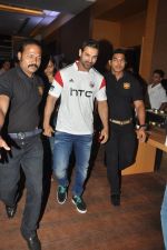 John Abraham at HTC Mobile launch on 17th Oct 2014 (104)_54439ef2ac5a0.JPG