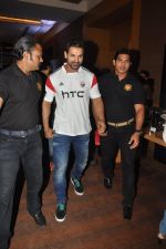 John Abraham at HTC Mobile launch on 17th Oct 2014 (105)_54439ef3caca3.JPG