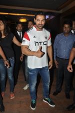 John Abraham at HTC Mobile launch on 17th Oct 2014 (109)_54439ef8837cf.JPG
