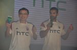 John Abraham at HTC Mobile launch on 17th Oct 2014 (11)_54439e4ad6d87.JPG