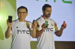 John Abraham at HTC Mobile launch on 17th Oct 2014 (24)_54439e60a4afa.JPG