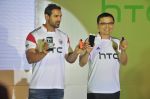 John Abraham at HTC Mobile launch on 17th Oct 2014 (54)_54439e8d0fd3c.JPG