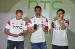 John Abraham at HTC Mobile launch on 17th Oct 2014 (92)_54439ee426203.JPG