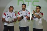 John Abraham at HTC Mobile launch on 17th Oct 2014 (93)_54439ee559f4a.JPG