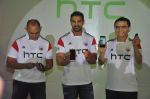 John Abraham at HTC Mobile launch on 17th Oct 2014 (95)_54439ee797599.JPG