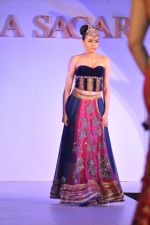 Model walks for Nisha Sagar in Powai on 18th Oct 2014 (193)_5443c238cd69e.JPG