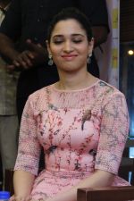 Tamannaah Bhatia at Rashmi Shetty book launch in Mumbai on 17th Oct 2014 (151)_544396f11a7b8.jpg