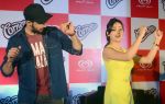 Yaami Gautam and Siddharth Malhotra at Kolkata for a product promotion on 18th Oct 2014 (2)_5443adf5307f6.jpg