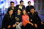 Shahrukh Khan, Deepika Padukone, Farah Khan, Boman Irani, Abhishek Bachchan, Vivaan Shah, Sonu Sood with happy new year team in delhi on 20th Oct 2014 (19)_5446005bbcbb6.JPG