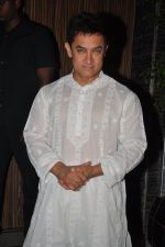 Aamir Khan at Aamir Khan_s Diwali Bash in Mumbai on 23rd Oct 2014 (145)_5449fc6374f39.JPG