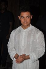 Aamir Khan at Aamir Khan_s Diwali Bash in Mumbai on 23rd Oct 2014 (147)_5449fc64e55bd.JPG