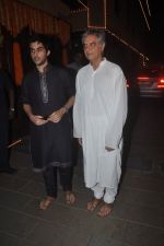 at Amitabh Bachchan and family celebrate Diwali in style on 23rd Oct 2014 (239)_544a482566388.JPG