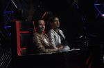 Manmeet Gulzar, Harmeet Gulzar on the sets of India_s Raw Star on Star Plus in Filmcity, Mumbai on 27th Oct 2014 (348)_544f5b03afe9e.JPG