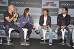 Neeraj Roy, Farah Khan, Shah Rukh Khan, Abhishek Bachchan at Happy New Year game launch by Hungama in Taj Land_s End, Mumbai on 27th Oct 2014 (101)_544f733da81ff.JPG