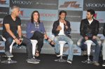 Neeraj Roy, Farah Khan, Shah Rukh Khan, Abhishek Bachchan at Happy New Year game launch by Hungama in Taj Land_s End, Mumbai on 27th Oct 2014 (102)_544f75aeb5685.JPG