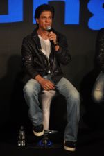 Shahrukh Khan at Happy New Year game launch by Hungama in Taj Land_s End, Mumbai on 27th Oct 2014 (118)_544f76f323f94.JPG