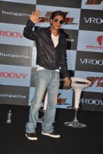 Shahrukh Khan at Happy New Year game launch by Hungama in Taj Land_s End, Mumbai on 27th Oct 2014 (125)_544f76f7d7a04.JPG