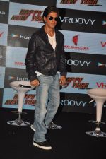 Shahrukh Khan at Happy New Year game launch by Hungama in Taj Land_s End, Mumbai on 27th Oct 2014 (127)_544f76f9718cf.JPG