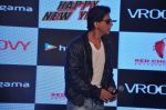 Shahrukh Khan at Happy New Year game launch by Hungama in Taj Land_s End, Mumbai on 27th Oct 2014 (132)_544f76ff0d90d.JPG