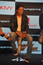 Shahrukh Khan at Happy New Year game launch by Hungama in Taj Land_s End, Mumbai on 27th Oct 2014 (134)_544f7701f40a8.JPG