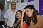 Sushmita Sen at Dr Trasi_s clinic launch in Khar, Mumbai on 29th Oct 2014 (63)_5452272e99b7d.JPG