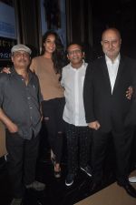 Anupam Kher, Annu Kapoor, Piyush Mishra, Lisa Haydon at The Shaukeens premiere in PVR, Mumbai on 6th Nov 2014 (35)_545c8a4abb6cf.JPG