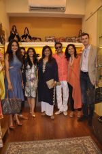 Kajol, Mana Shetty, Madhoo, Sharmila Khanna at Malaga store in Hughes Road, Mumbai on 7th Nov 2014 (30)_545ded126b31a.JPG