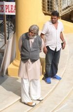 Amitabh Bachchan snapped in Kolkata on the sets of movie Piku on 8th Nov 2014  (43)_545ed38fb9939.jpg