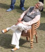 Amitabh Bachchan snapped in Kolkata on the sets of movie Piku on 8th Nov 2014  (62)_545ed39f9fa8c.jpg