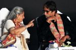 Amitabh Bachchan, Jaya Bachchan at kolkatta international film festival on 10th Nov 2014 (15)_5461a629970a5.jpg
