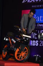 Mahendra Singh Dhoni at Positive Health Awards in NCPA on 13th Nov 2014 (67)_5465d20903d74.JPG