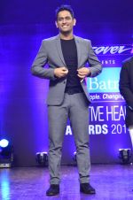 Mahendra Singh Dhoni at Positive Health Awards in NCPA on 13th Nov 2014 (82)_5465d21561995.JPG