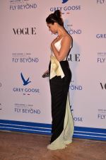 Kareena Kapoor at Grey Goose India Fly Beyond Awards in Grand Hyatt, Mumbai on 16th Nov 2014 (357)_5469a8650bd2b.JPG