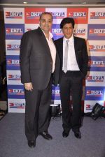 Shahrukh Khan announced as the Brand Ambassador of DHFl in Trident, BKC on 20th Nov 2014 (28)_546f6ca3e6e10.JPG