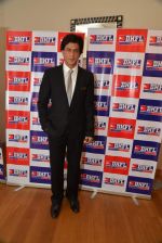 Shahrukh Khan announced as the Brand Ambassador of DHFl in Trident, BKC on 20th Nov 2014 (85)_546f6cd88de30.JPG