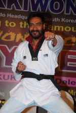 Ajay Devgan was felicitated by Taekwondo Masters from Korea in Mumbai on 22nd Nov 2014 (20)_547326ab093d7.JPG