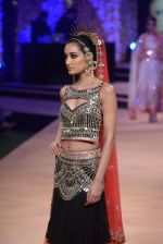 Model walk the ramp for Suneet Verma for Blenders with jewels by Azva on 29th Nov 2014 (17)_547c4a65a4999.JPG