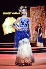 Model walk the ramp for Suneet Verma for Blenders with jewels by Azva on 29th Nov 2014 (200)_547c4b013b51b.JPG