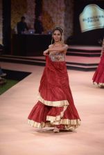 Model walk the ramp for Suneet Verma for Blenders with jewels by Azva on 29th Nov 2014 (88)_547c4ab340035.JPG