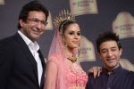 Wasim Akram walk the ramp for Suneet Verma for Blenders with jewels by Azva on 29th Nov 2014 (151)_547c49f6381bf.JPG
