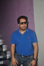 Mika Singh at song recording in Mumbai on 4th Dec 2014 (10)_5481778d9a977.JPG