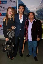 Zayed Khan at mukesh batra photo exhibition in Mumbai on 4th Dec 2014 (156)_54817a53e38d8.jpg