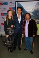 Zayed Khan at mukesh batra photo exhibition in Mumbai on 4th Dec 2014 (160)_54817a5788b24.jpg